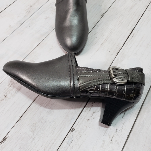 New! AJ Valenci Women's Pewter Leather Booties - Picture 5 of 9